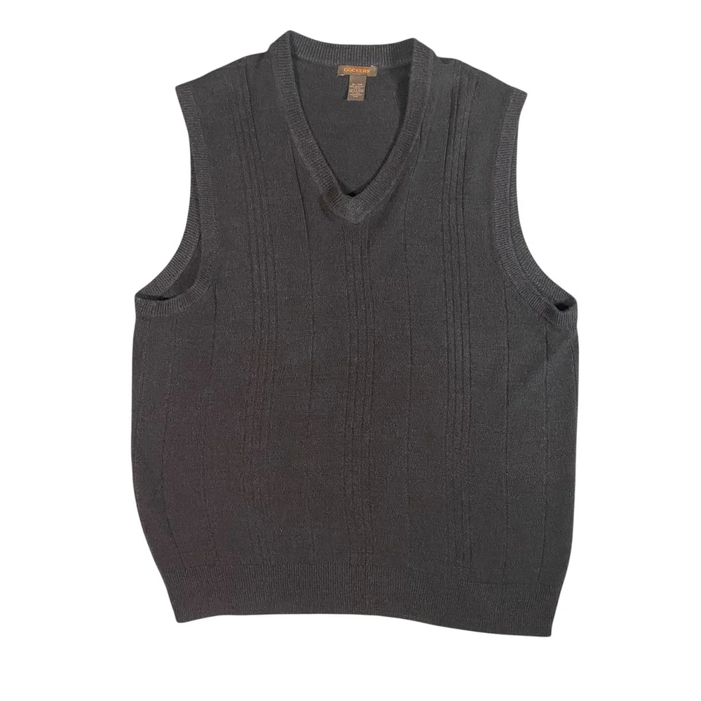 Dockers Mens XL Black V-Neck Sweater Vest Textured‎ Stripe Knit Acrylic RN 15610